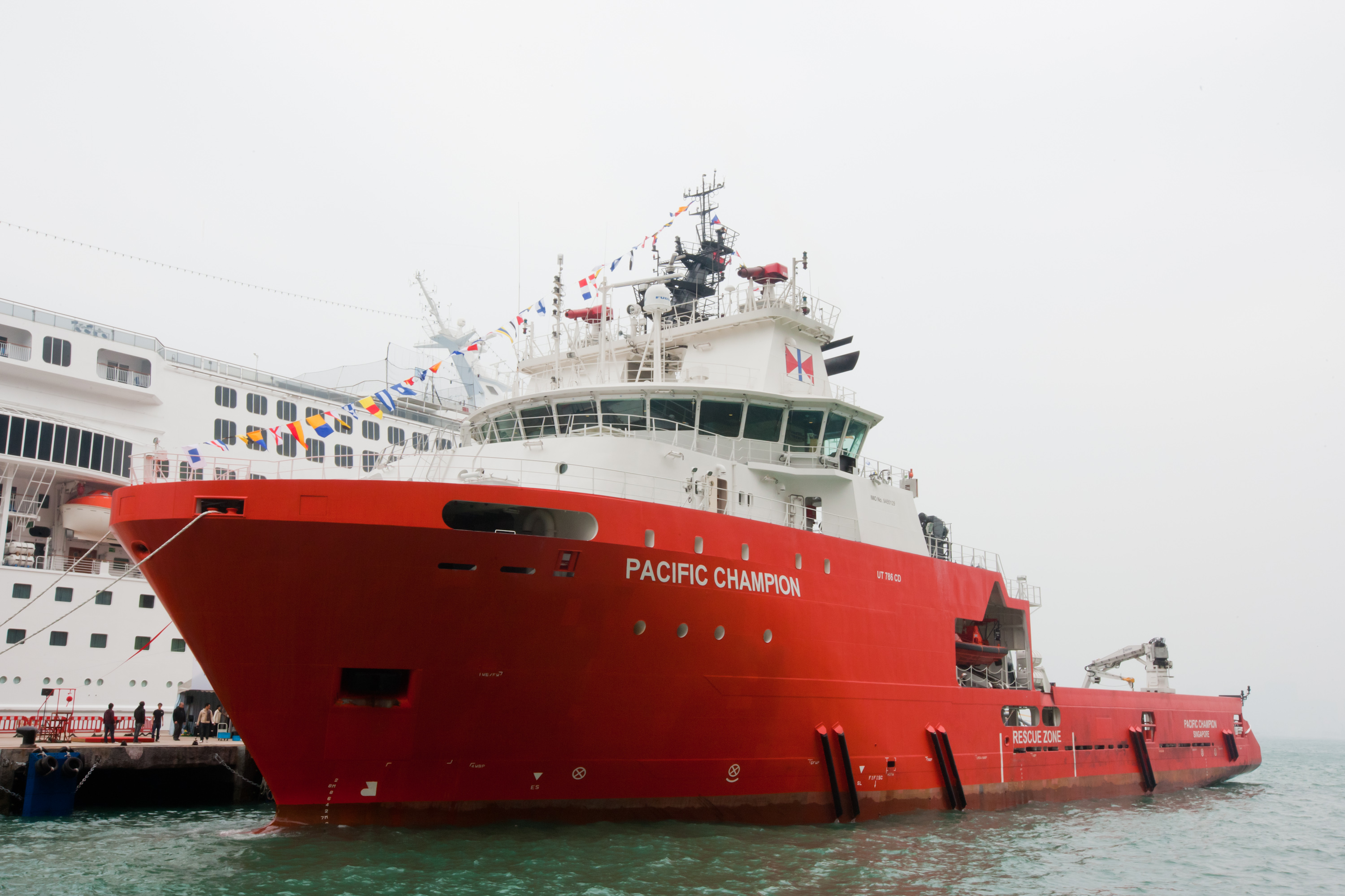 Ship handling. Anchor handling tug Supply Vessel. Pacific Ranger AHTS. OSSOY судно. Пасифик Хантер судно Владивосток.